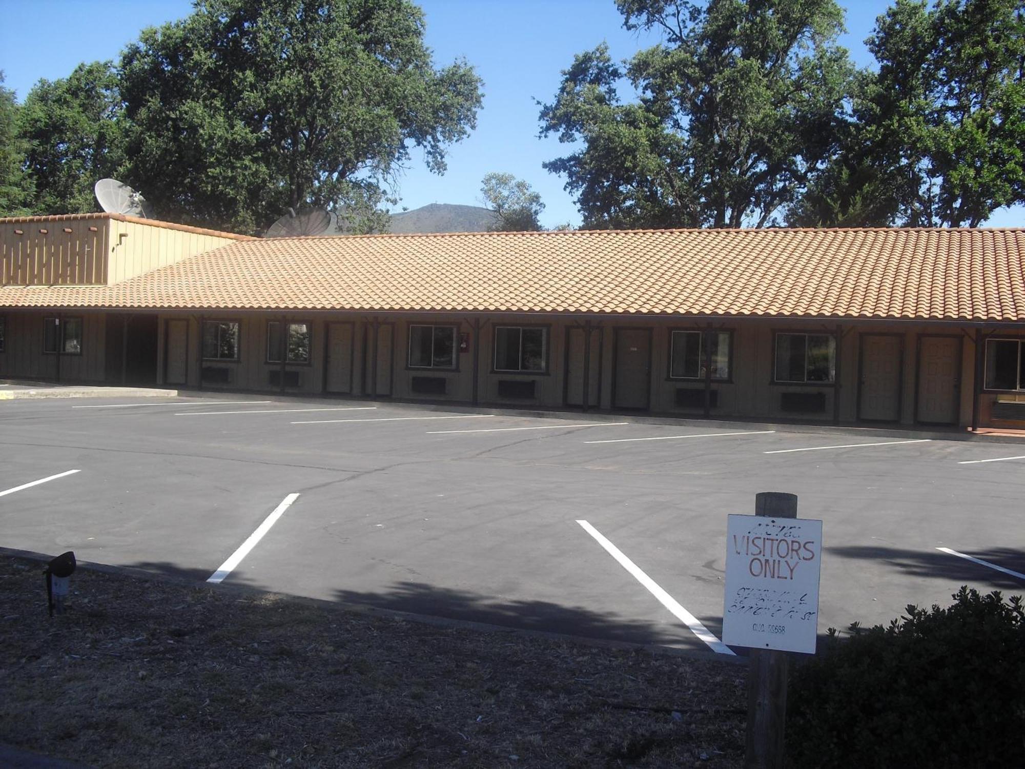 Creekside Lodge Kelseyville Exterior photo